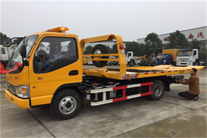 龙山哪里有拖车服务